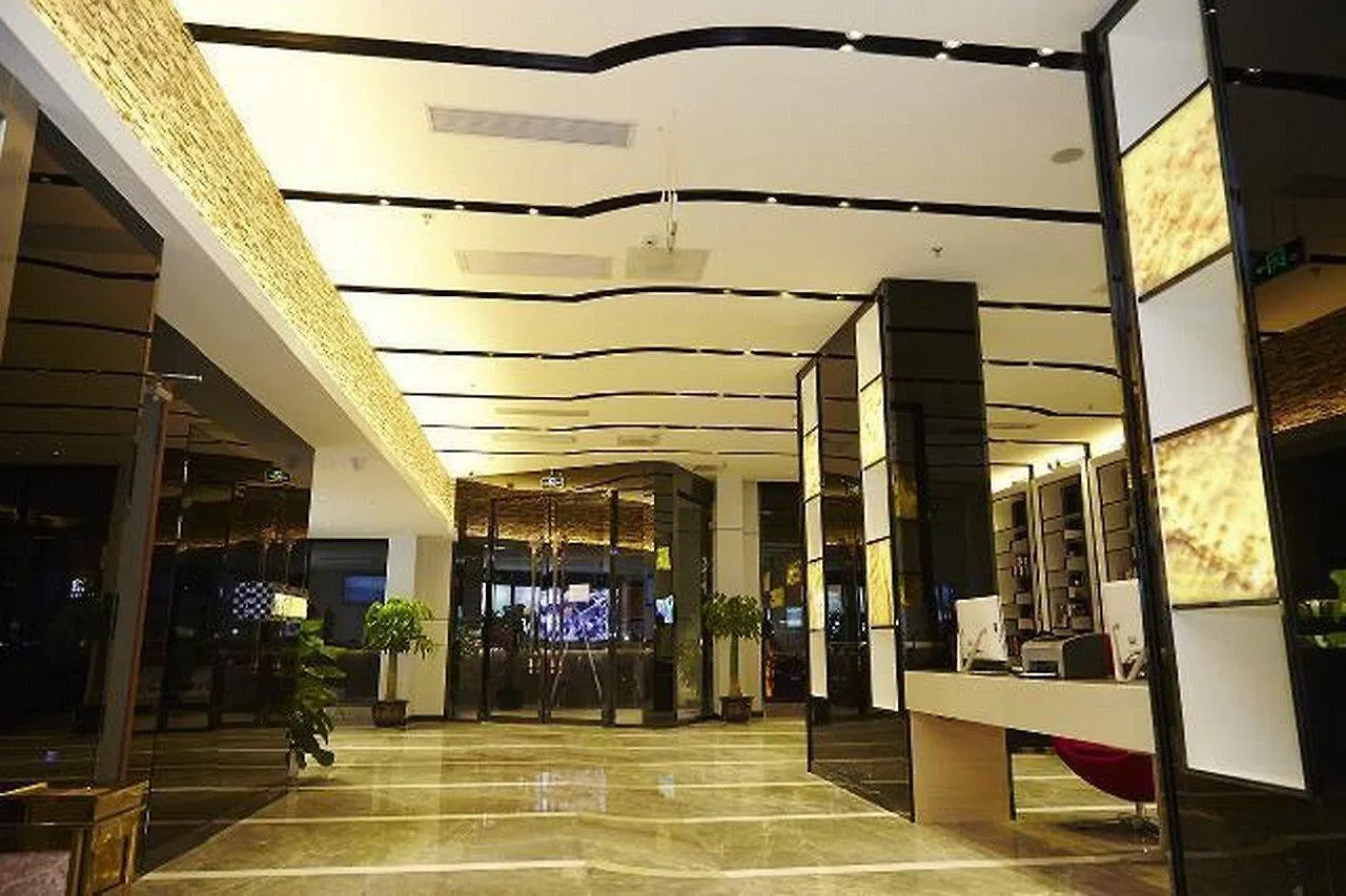 Lavande Hotel Sanya Bay Jixiang Street Branch Çin