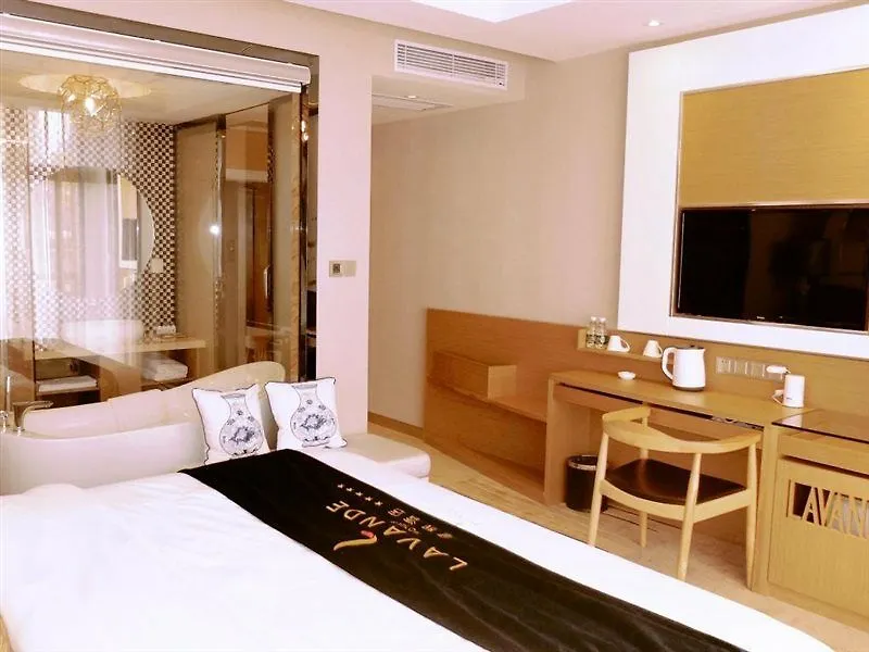 Lavande Hotel Sanya Bay Jixiang Street Branch
