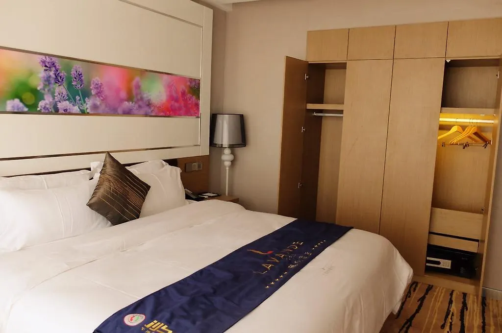 Lavande Hotel Sanya Bay Jixiang Street Branch
