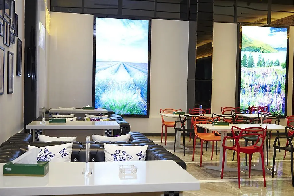 Lavande Hotel Sanya Bay Jixiang Street Branch